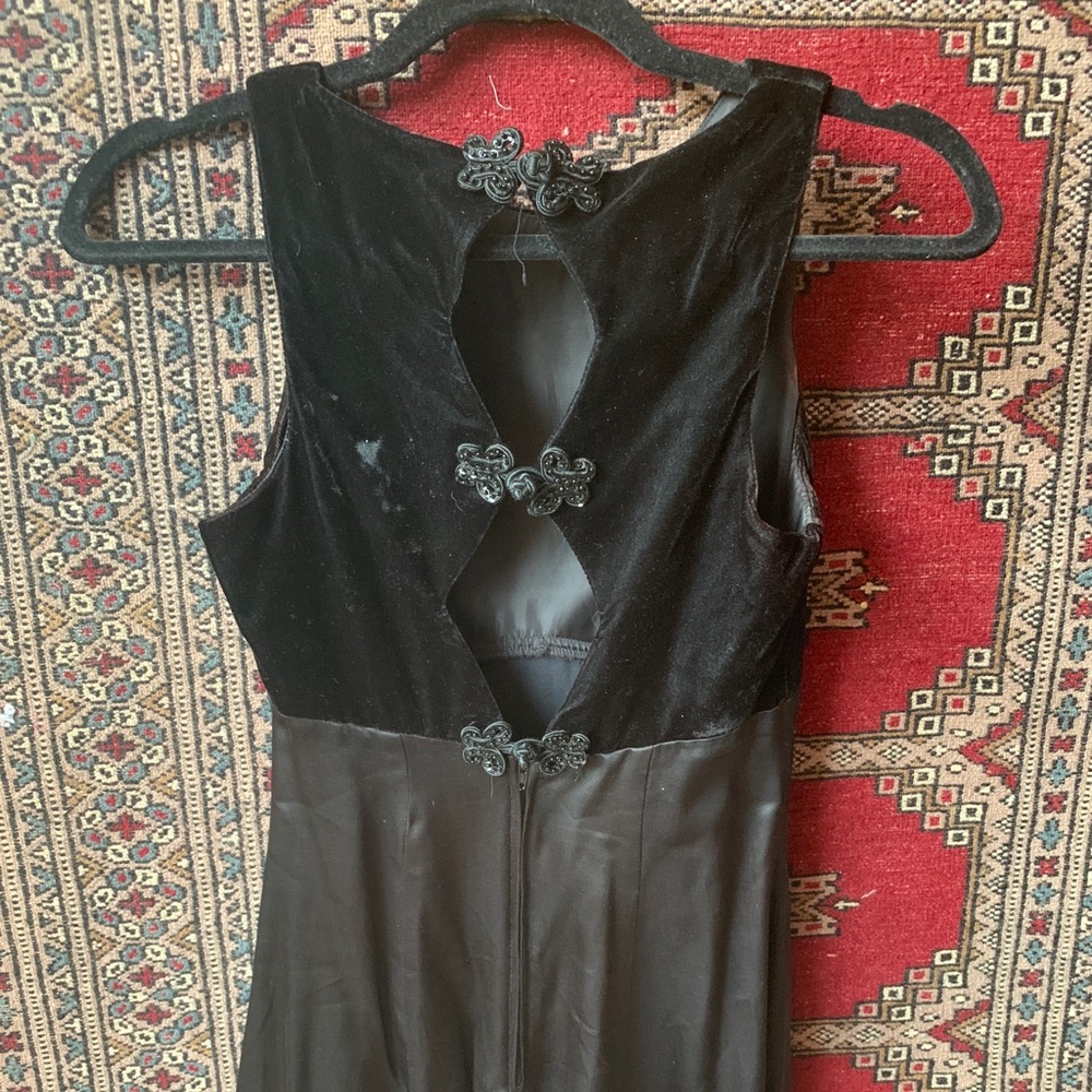 🤤velvet and silk dress with unique closure